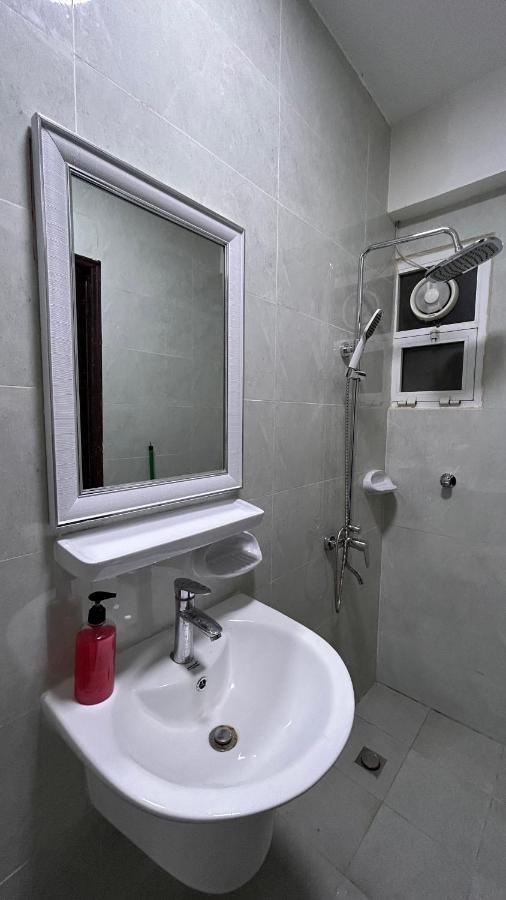 Basil Hostel مسقط المظهر الخارجي الصورة