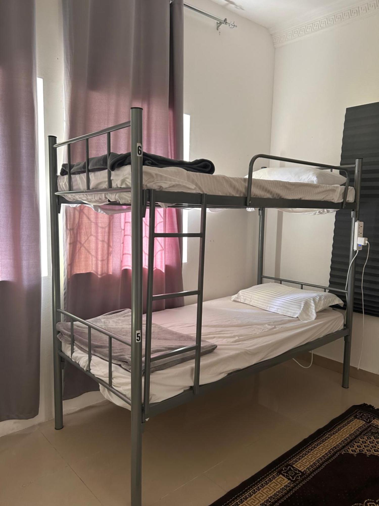 Basil Hostel مسقط المظهر الخارجي الصورة